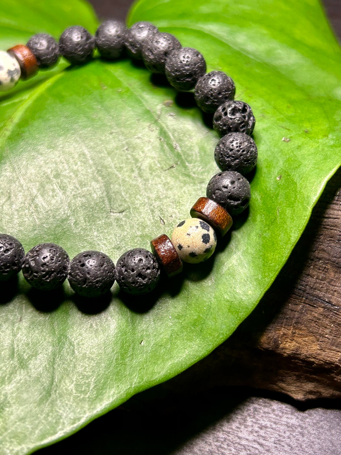 Dalmatiner Jaspis-Lavastein Armband